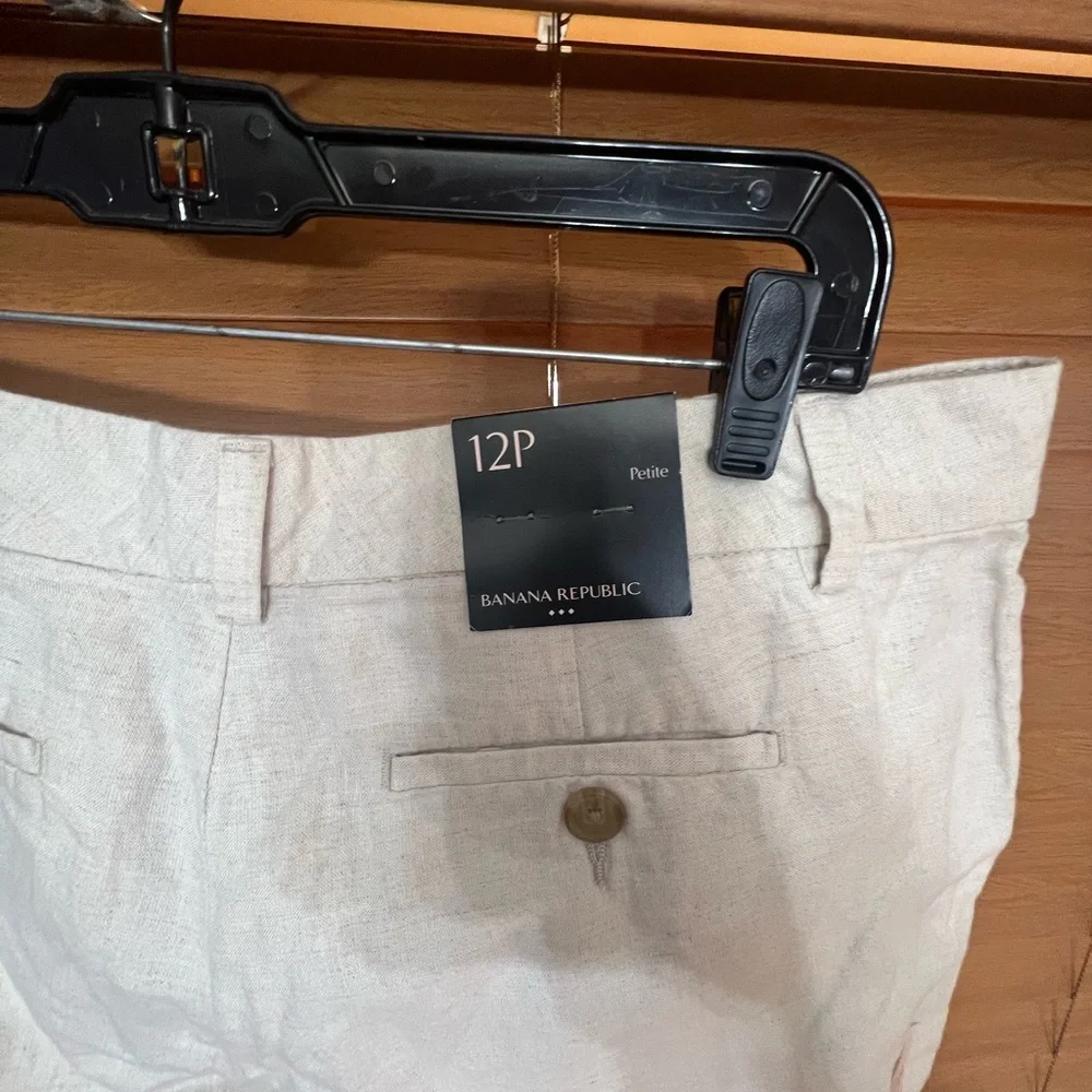 Banana Republic capris Linen Crop Petite women’s Sz 12P Cream NWT